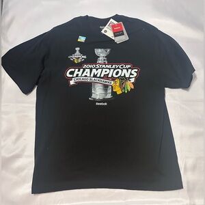 New With Tags REEBOK CHICAGO BLACKHAWKS 2010 CHAMPIONS SHIRT SIZE XL MENS